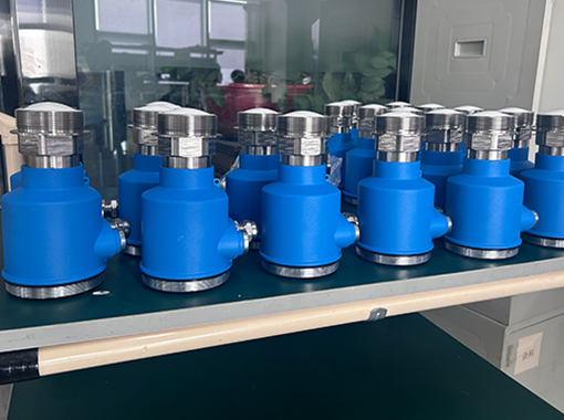 雷達液位計為煉油廠油罐提供了穩定的支持！