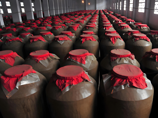 外貼超聲波液位計測量陶土材質的酒壇液位可行性解決辦法